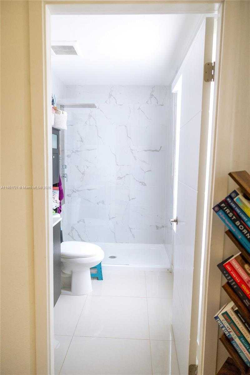 Small Image of 25874 SOUTH WEST 139TH PATH, Homestead Number 11