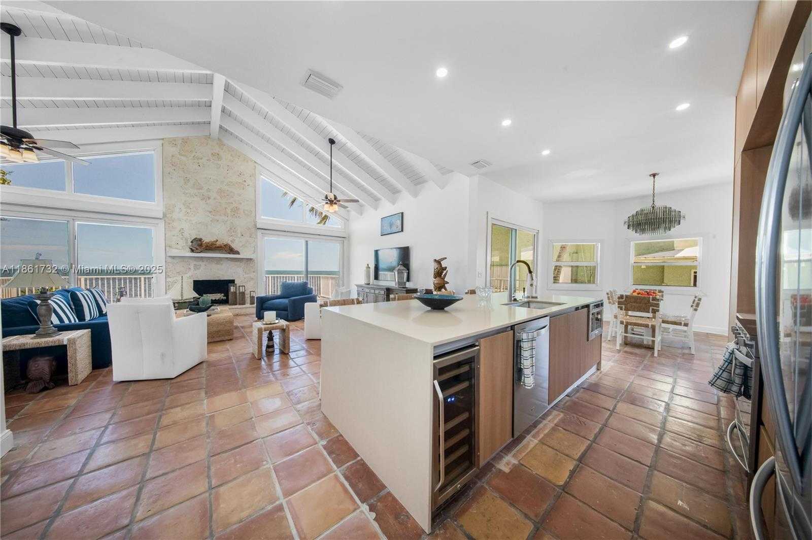 Small Image of 316 NORTH DR, Islamorada Number 11