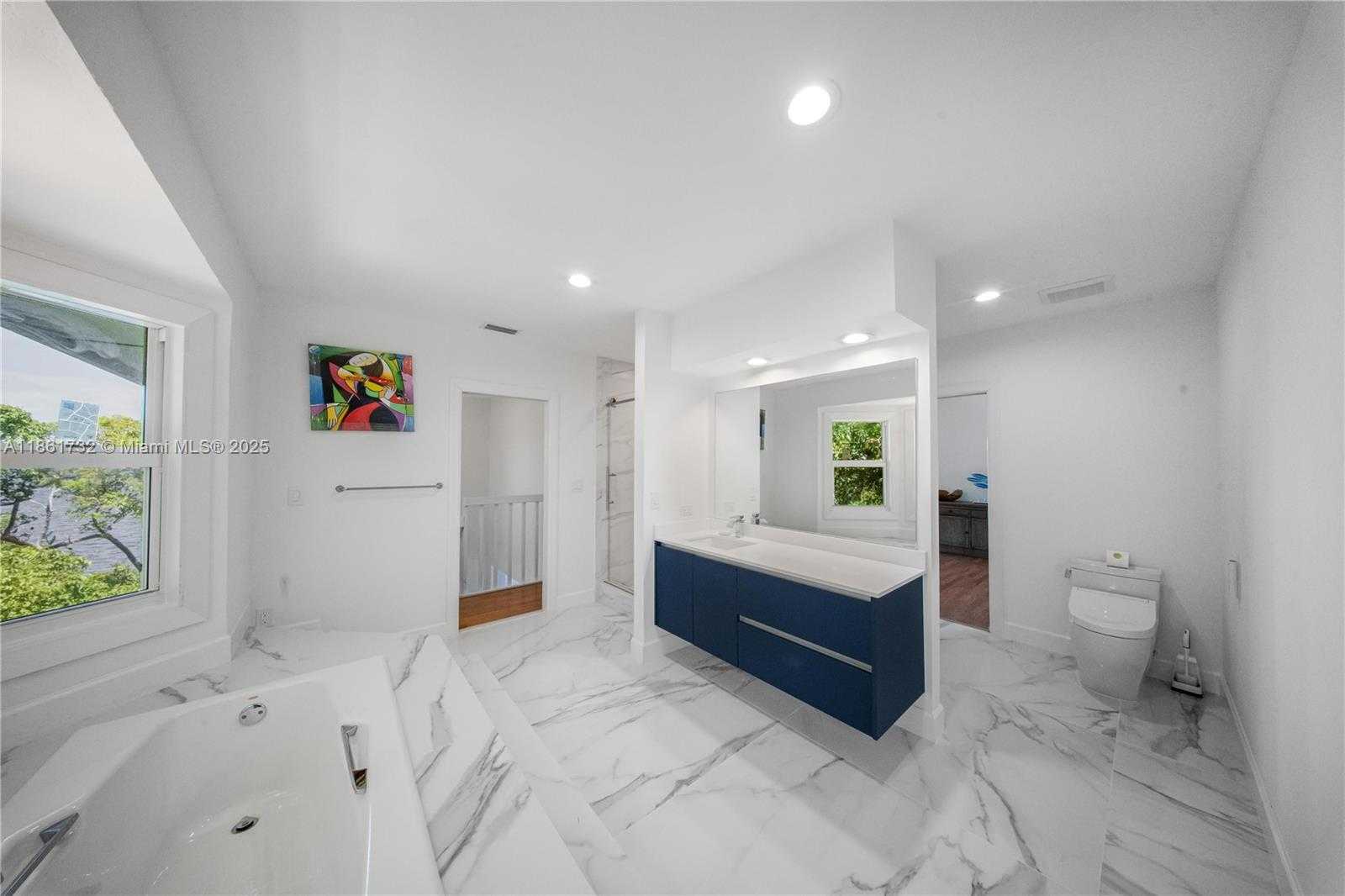 Small Image of 316 NORTH DR, Islamorada Number 19
