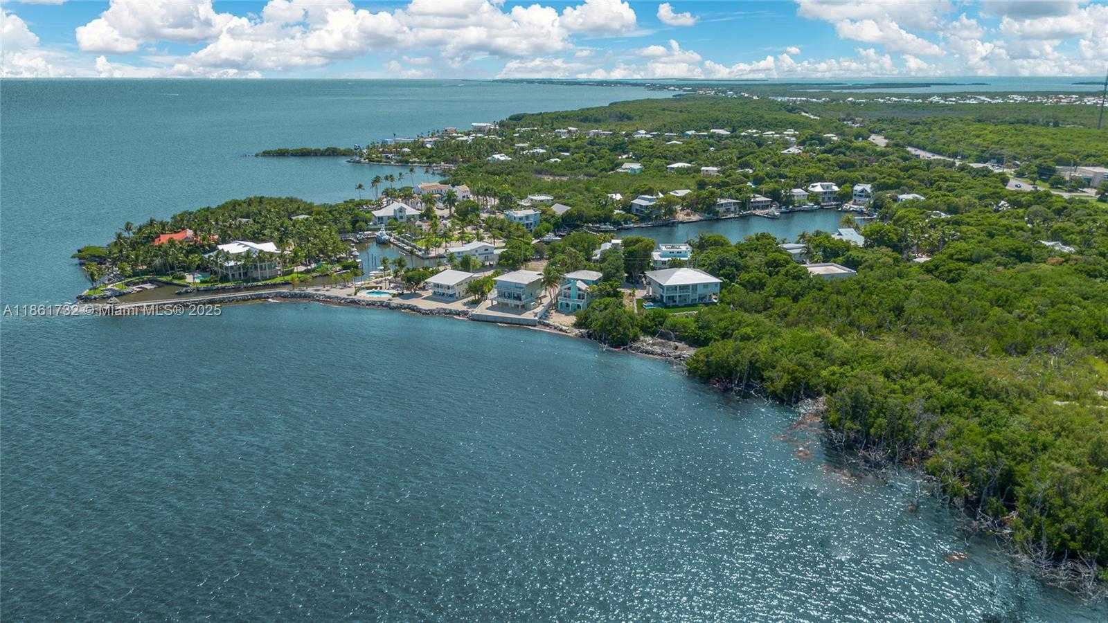 Small Image of 316 NORTH DR, Islamorada Number 52