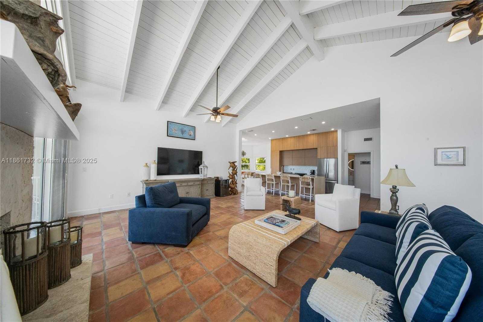 Small Image of 316 NORTH DR, Islamorada Number 7