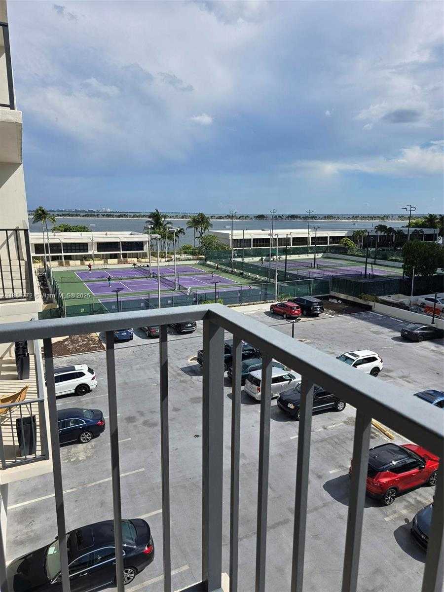 Small Image of Miami Number 9