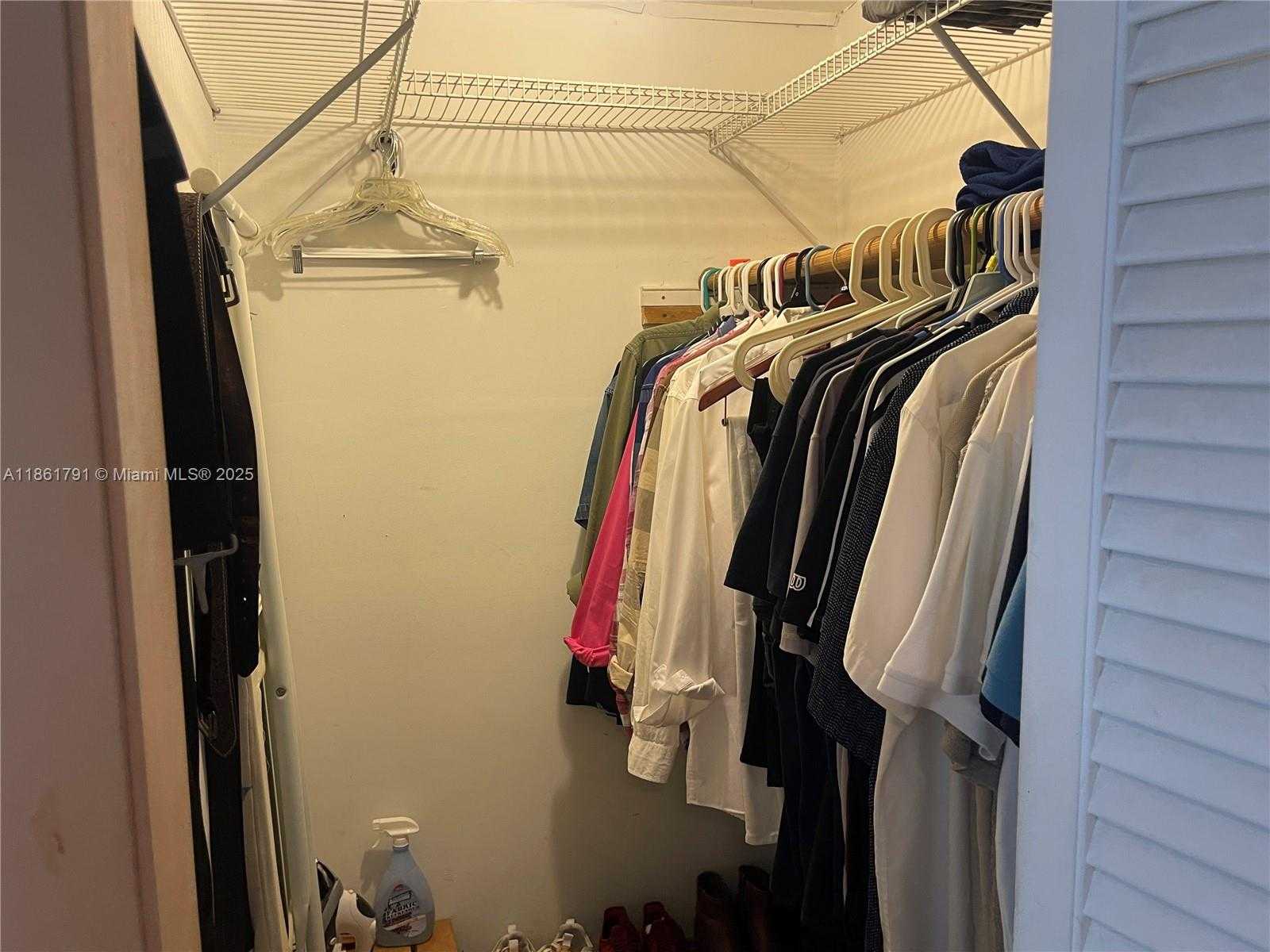Small Image of 2626 THOMAS ST, Hollywood Number 54