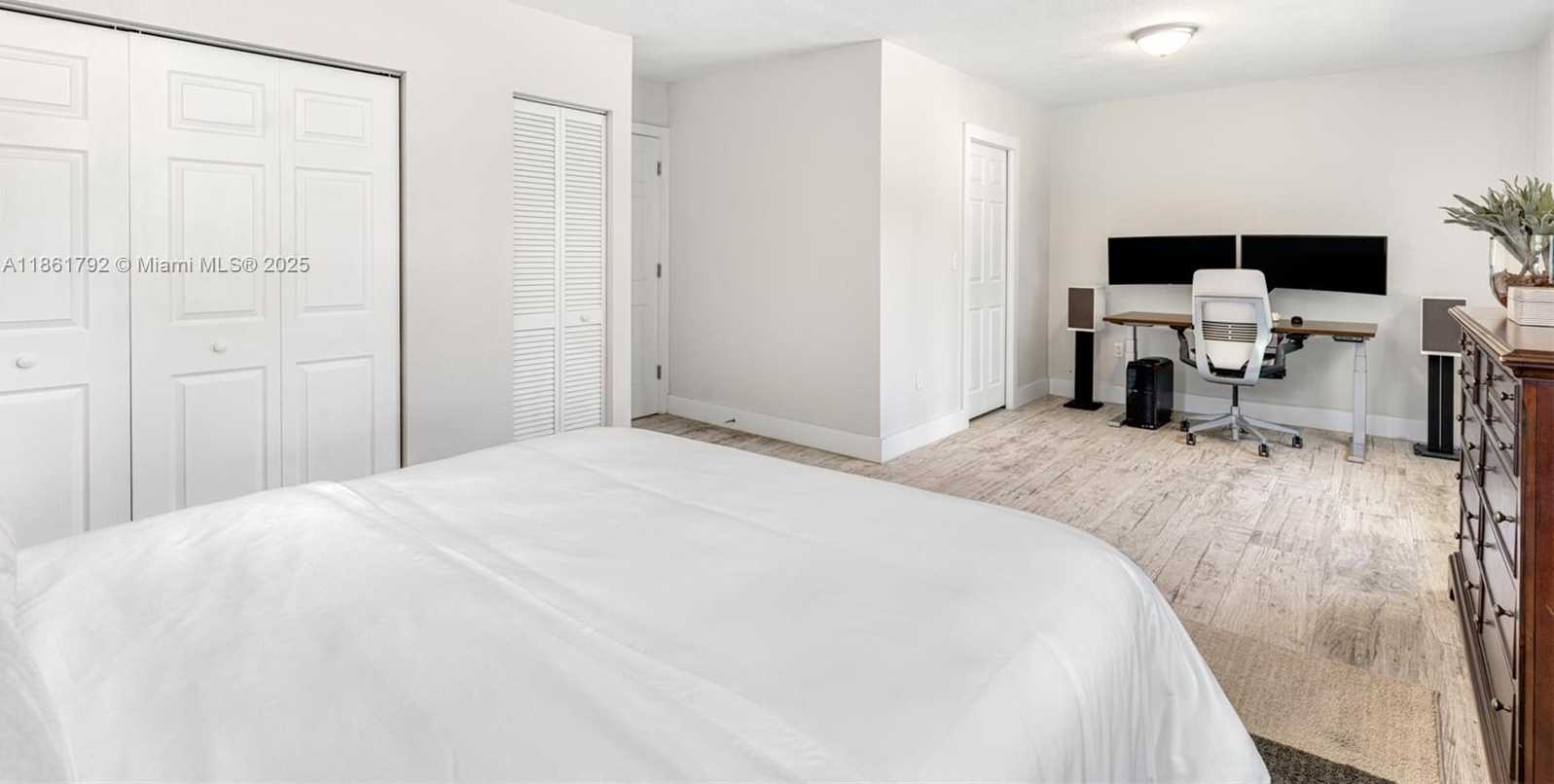 Small Image of 5940 SOUTH WEST 120TH ST, Pinecrest Number 19