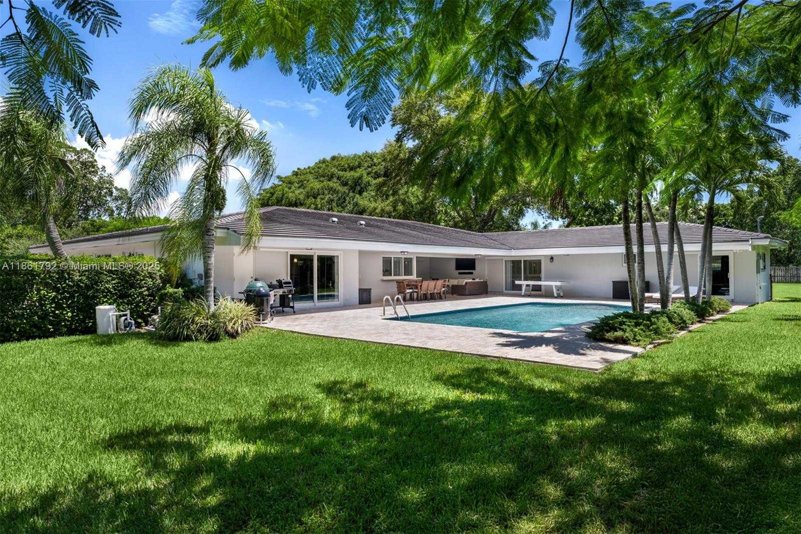 Small Image of 5940 SOUTH WEST 120TH ST, Pinecrest Number 32
