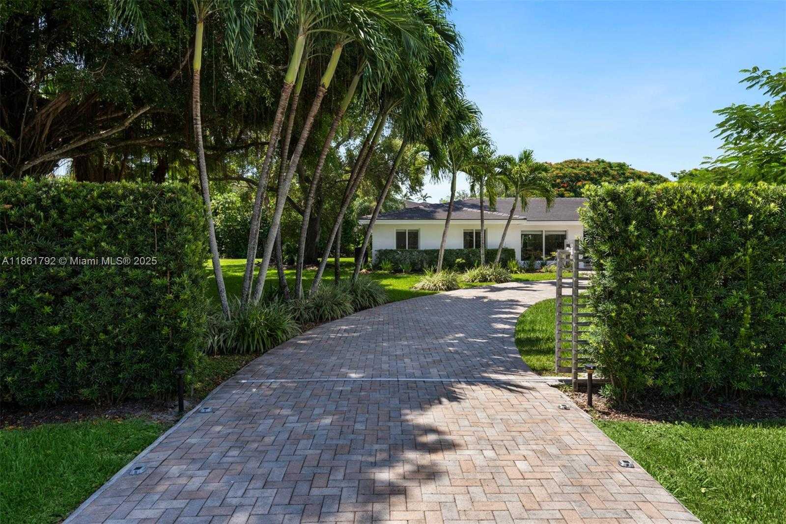 Small Image of 5940 SOUTH WEST 120TH ST, Pinecrest Number 33