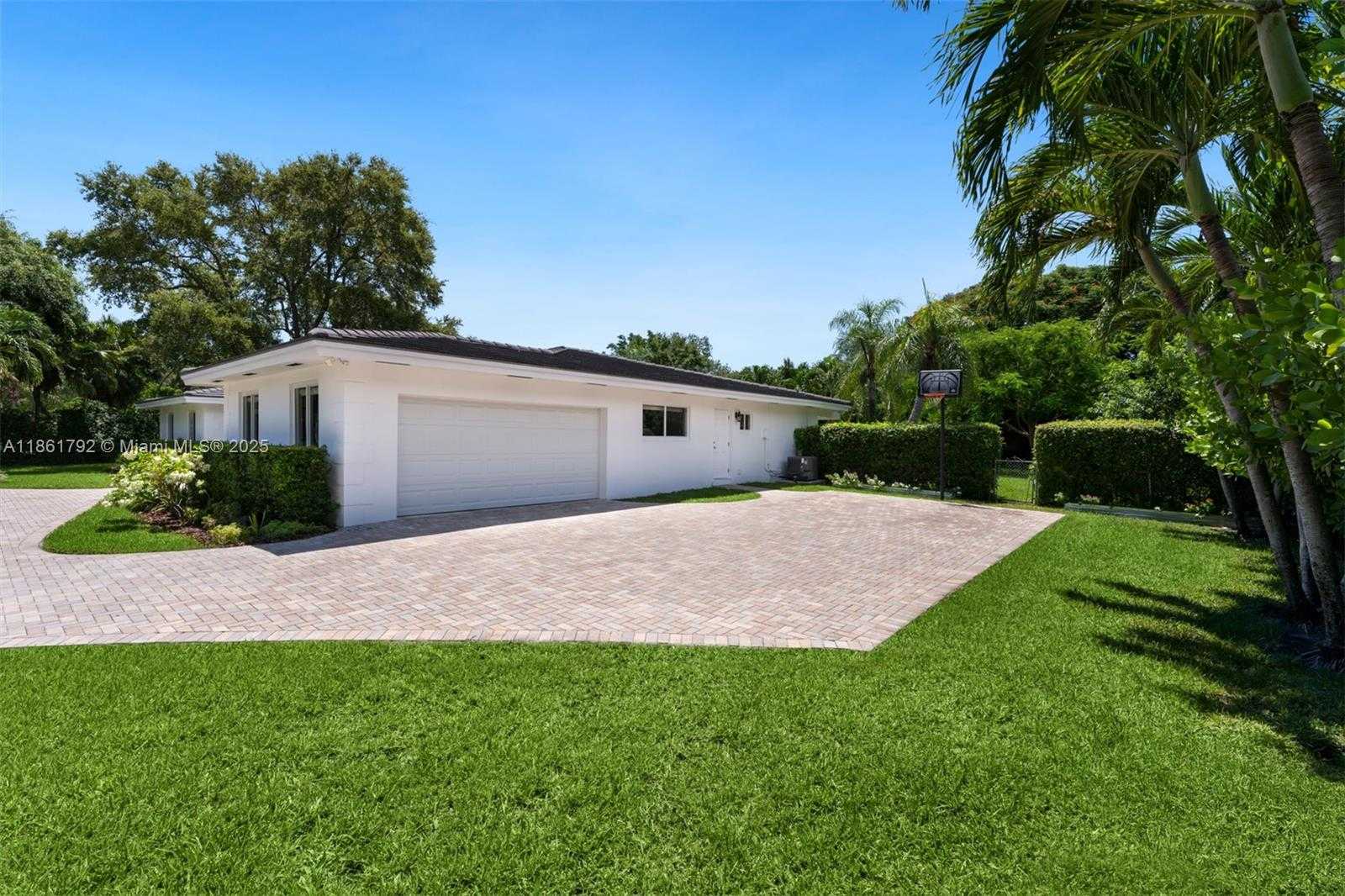 Small Image of 5940 SOUTH WEST 120TH ST, Pinecrest Number 34