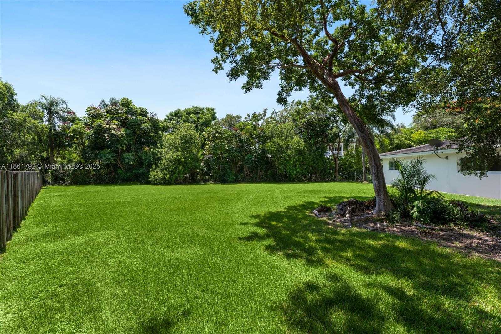 Small Image of 5940 SOUTH WEST 120TH ST, Pinecrest Number 35