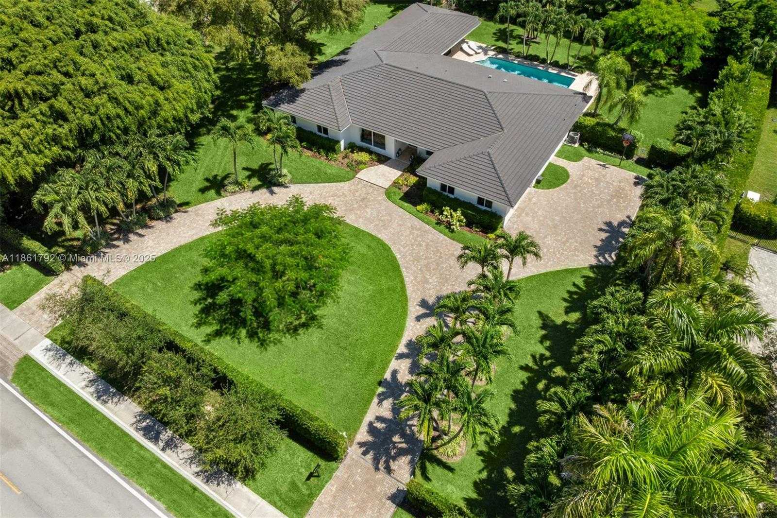 Small Image of 5940 SOUTH WEST 120TH ST, Pinecrest Number 38