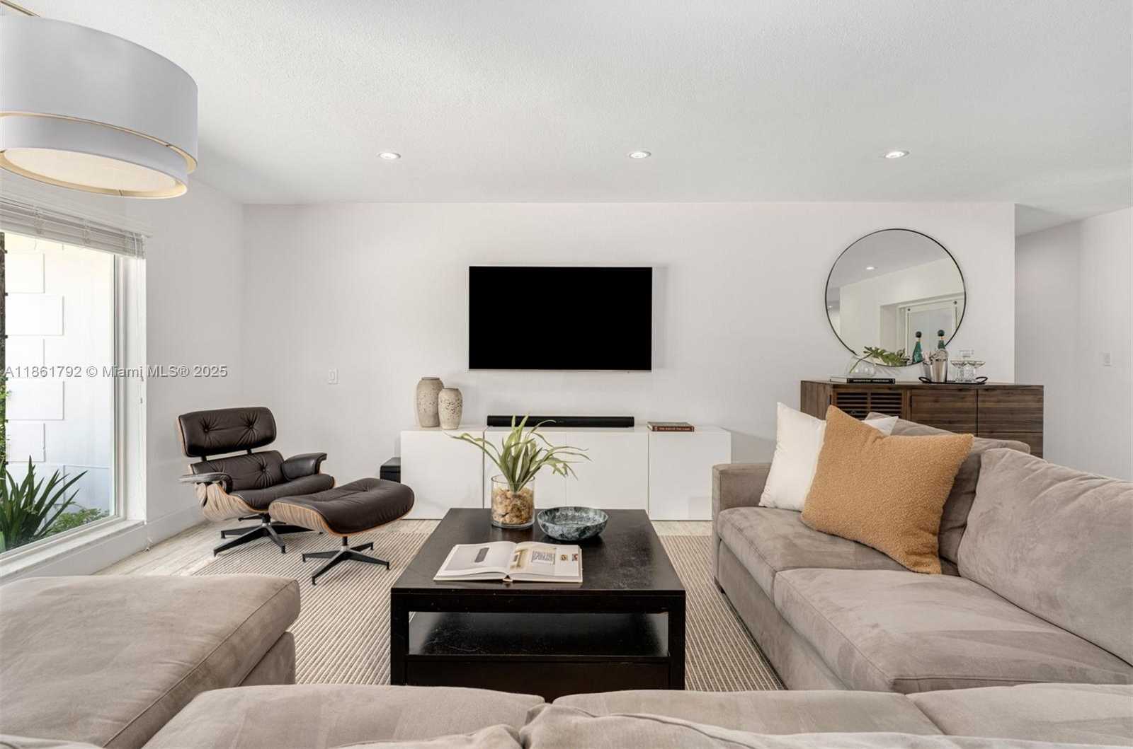 Small Image of 5940 SOUTH WEST 120TH ST, Pinecrest Number 5