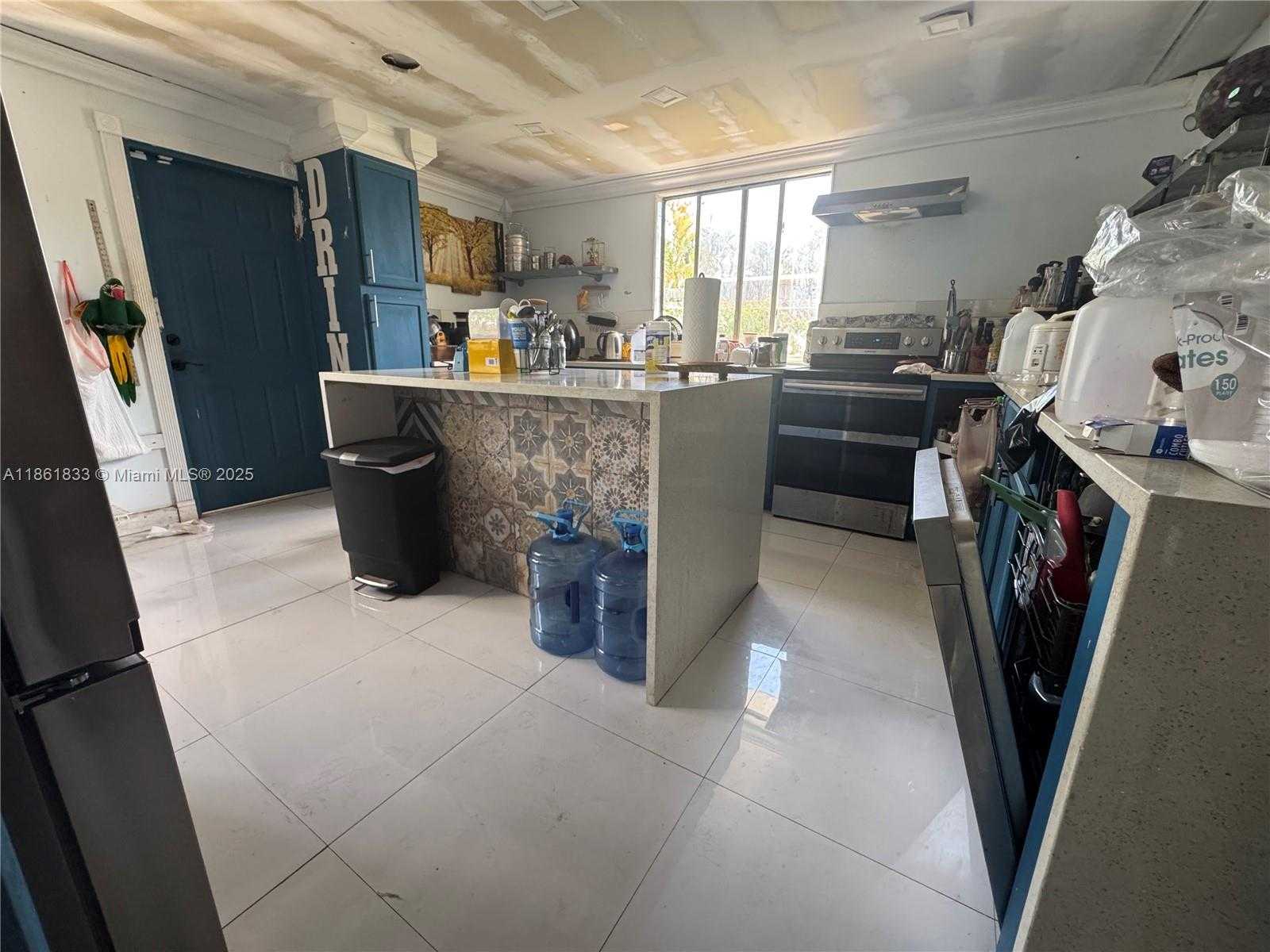 Small Image of 3525 SOUTH WEST 15TH CT, Fort Lauderdale Number 4
