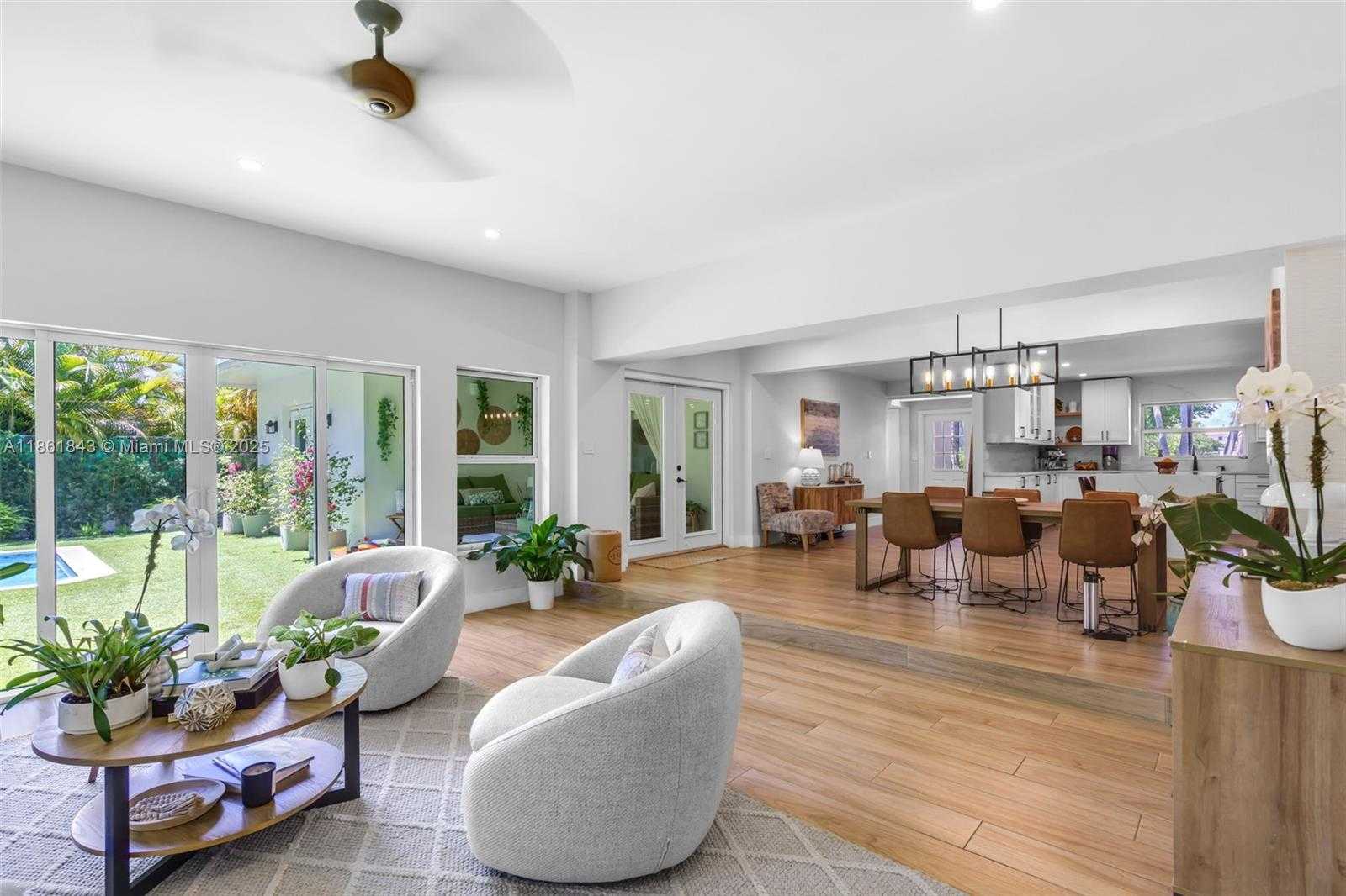 Small Image of 653 GLENRIDGE RD, Key Biscayne Number 11
