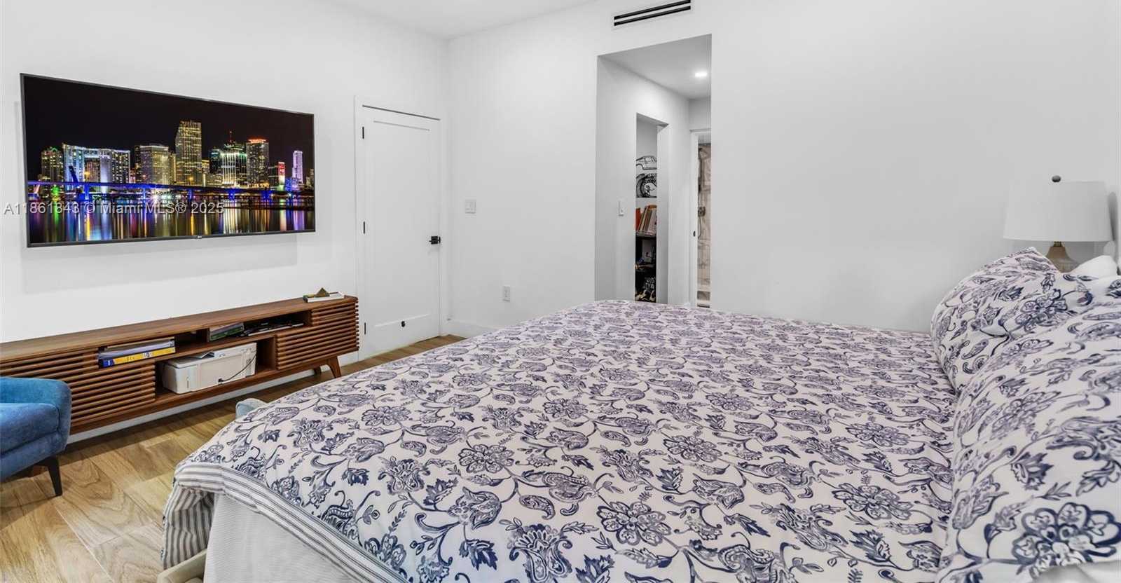 Small Image of 653 GLENRIDGE RD, Key Biscayne Number 21