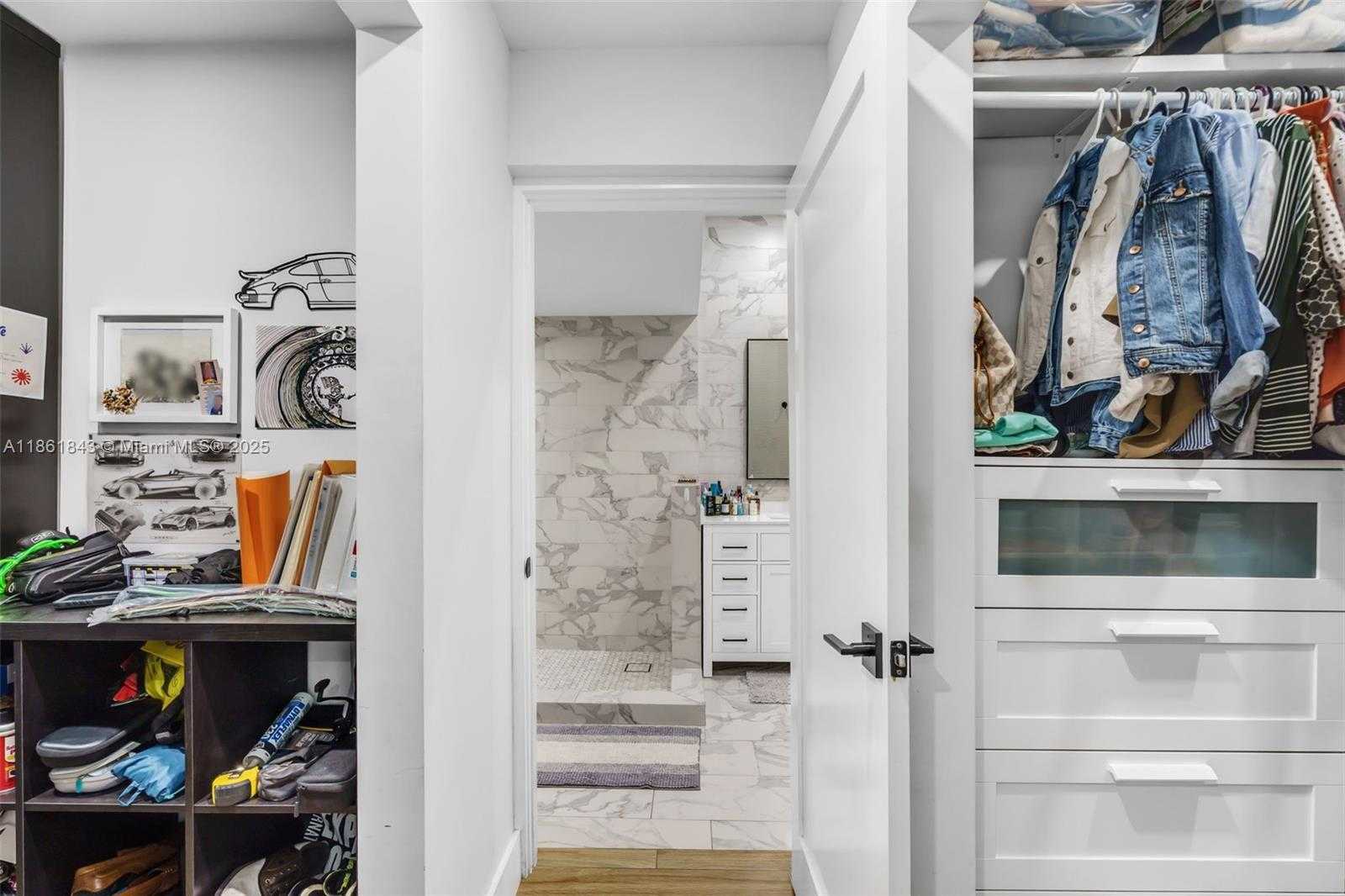 Small Image of 653 GLENRIDGE RD, Key Biscayne Number 22