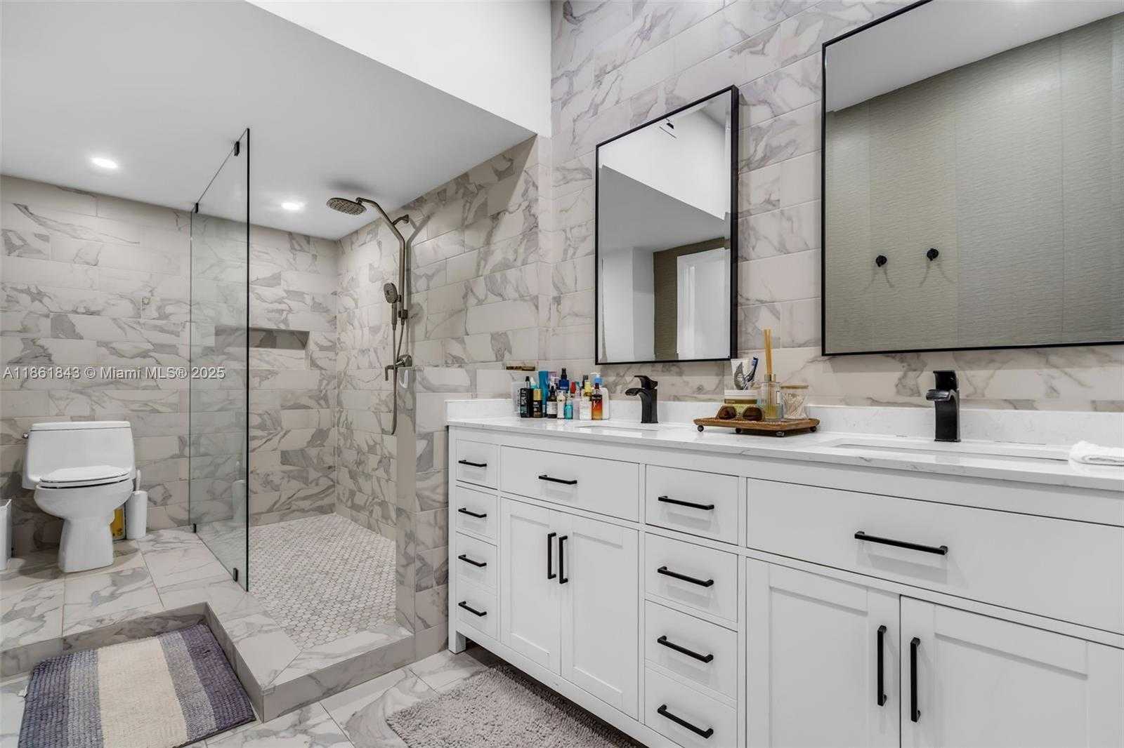 Small Image of 653 GLENRIDGE RD, Key Biscayne Number 26