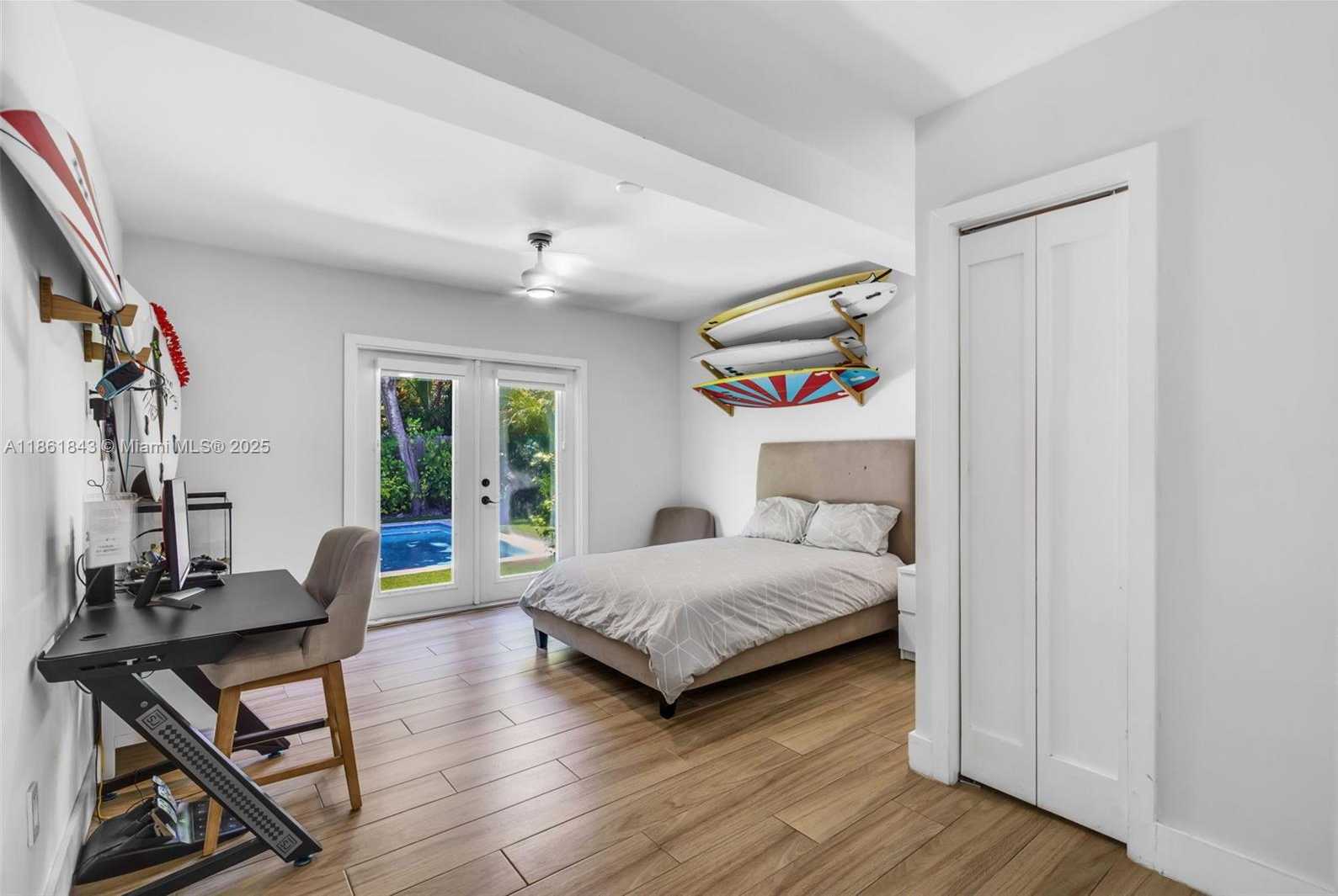 Small Image of 653 GLENRIDGE RD, Key Biscayne Number 29