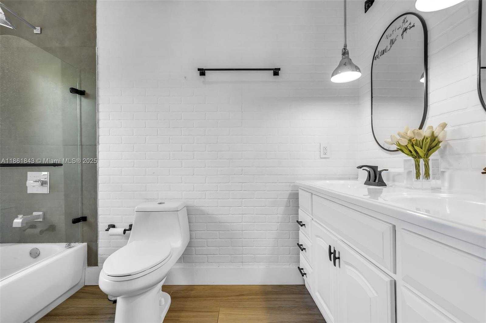 Small Image of 653 GLENRIDGE RD, Key Biscayne Number 32