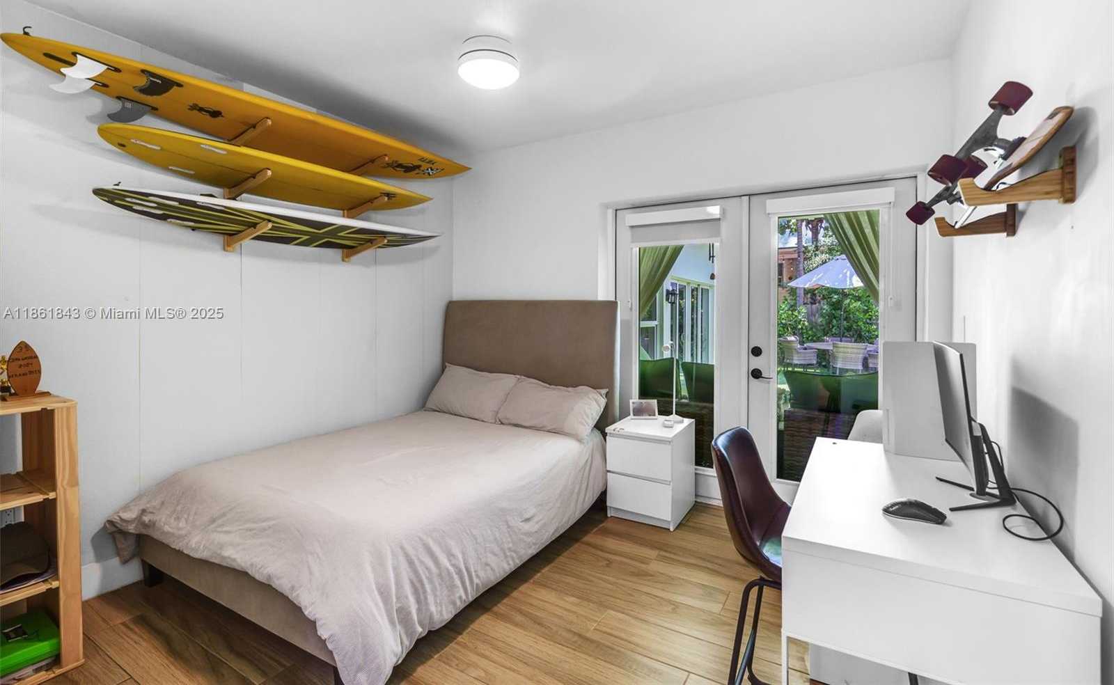 Small Image of 653 GLENRIDGE RD, Key Biscayne Number 33