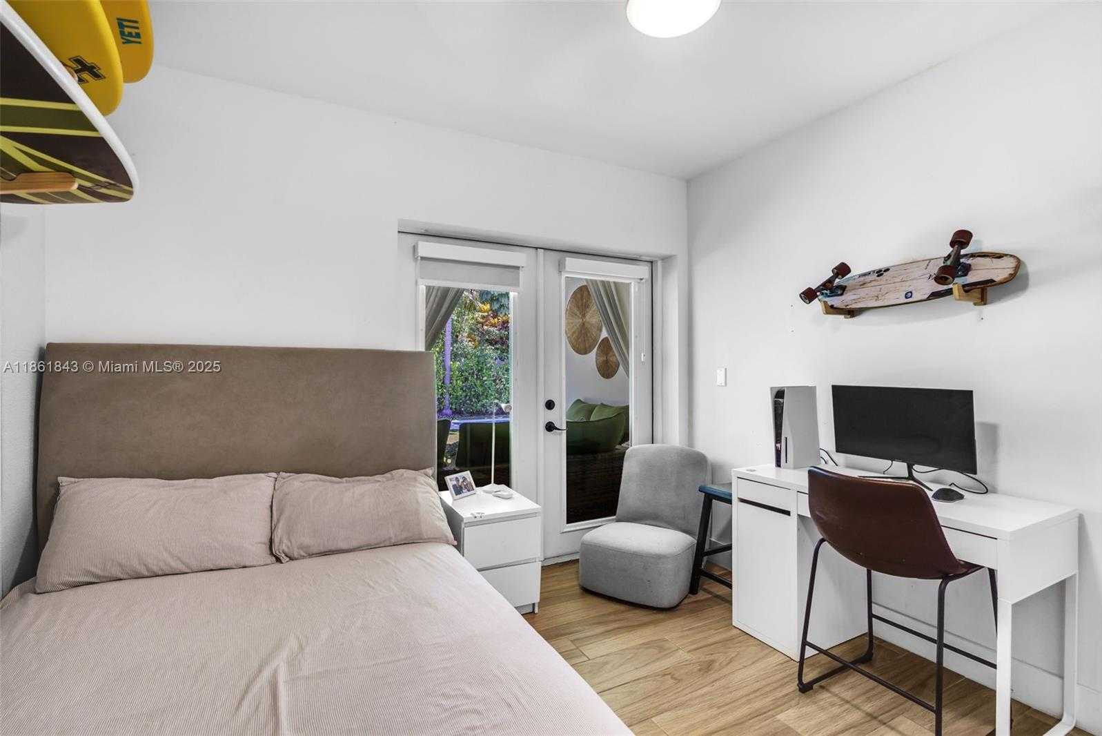 Small Image of 653 GLENRIDGE RD, Key Biscayne Number 34