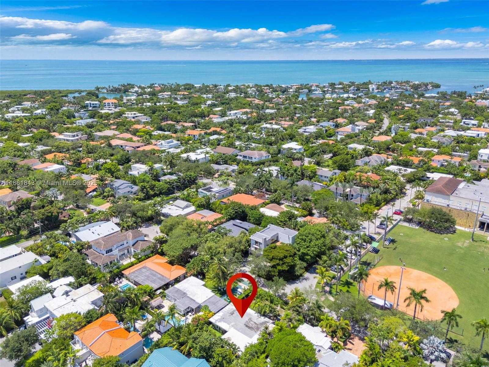 Small Image of 653 GLENRIDGE RD, Key Biscayne Number 44