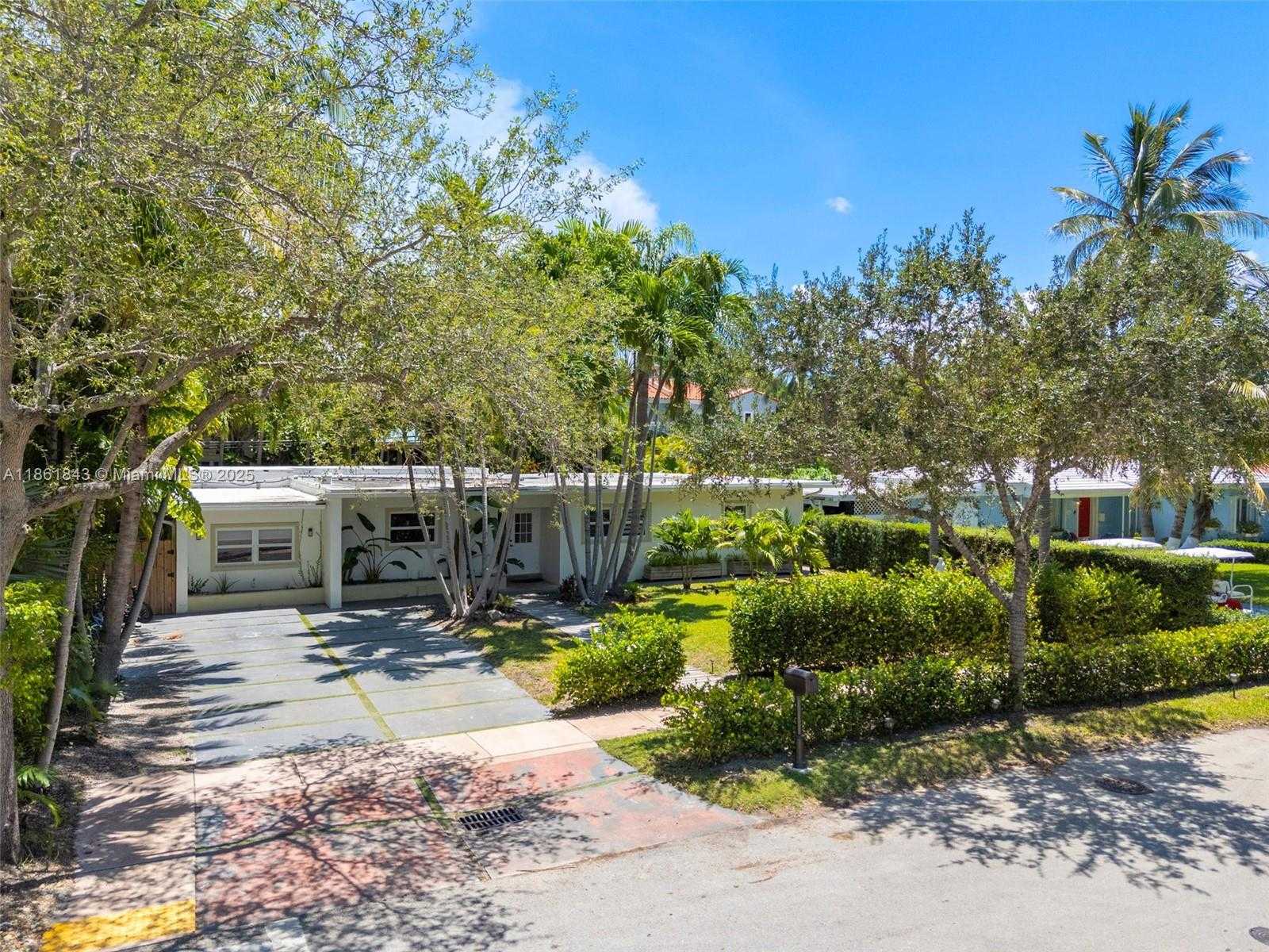 Small Image of 653 GLENRIDGE RD, Key Biscayne Number 45