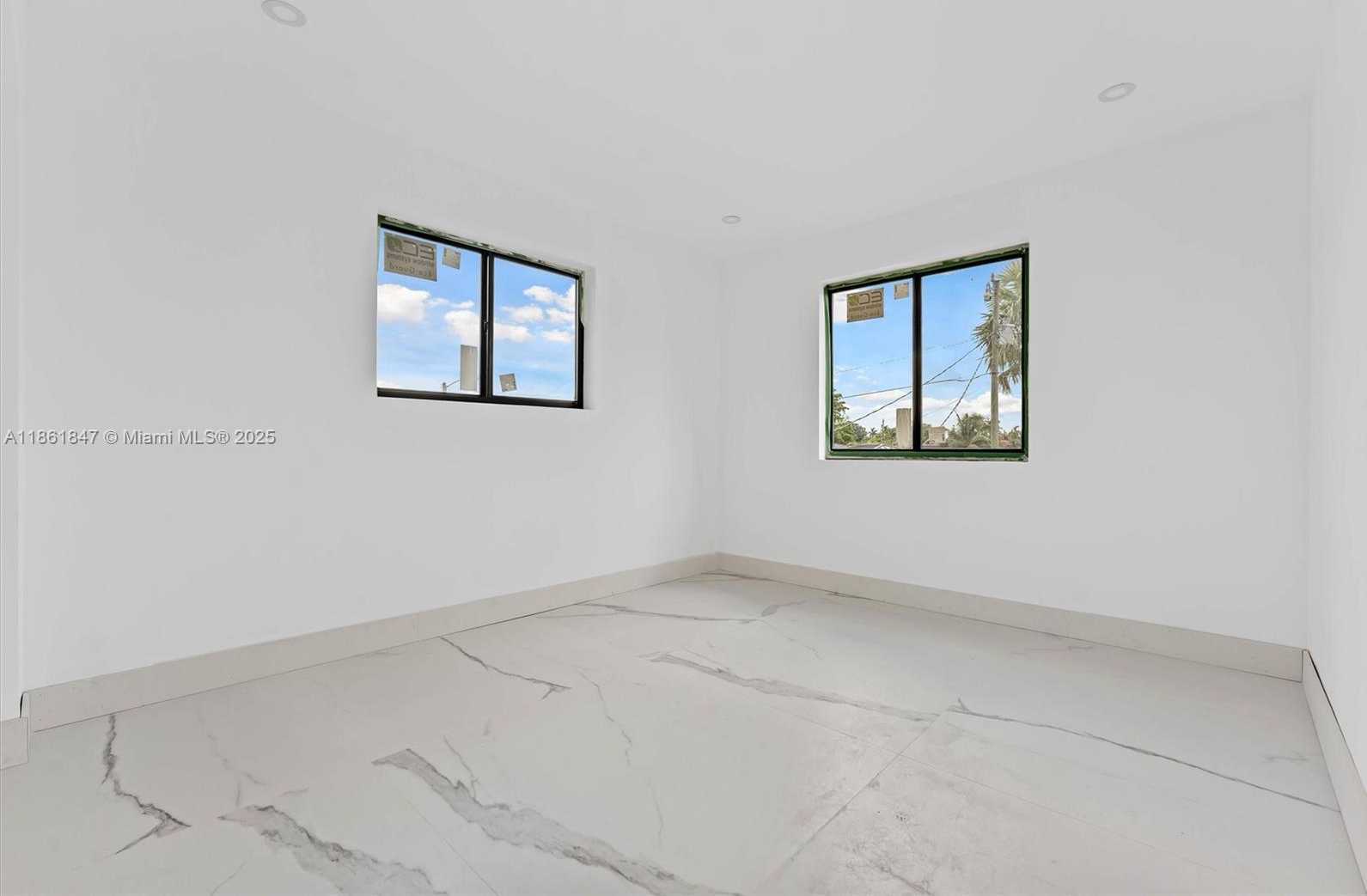 Small Image of 19731 NORTH EAST 24TH AVE, Miami Number 20