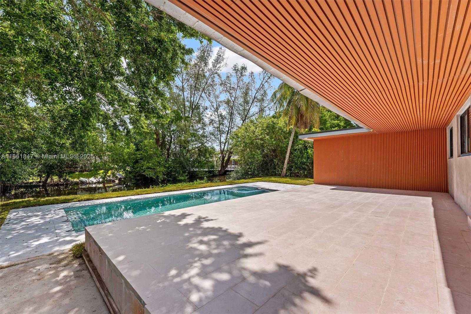 Small Image of 19731 NORTH EAST 24TH AVE, Miami Number 3