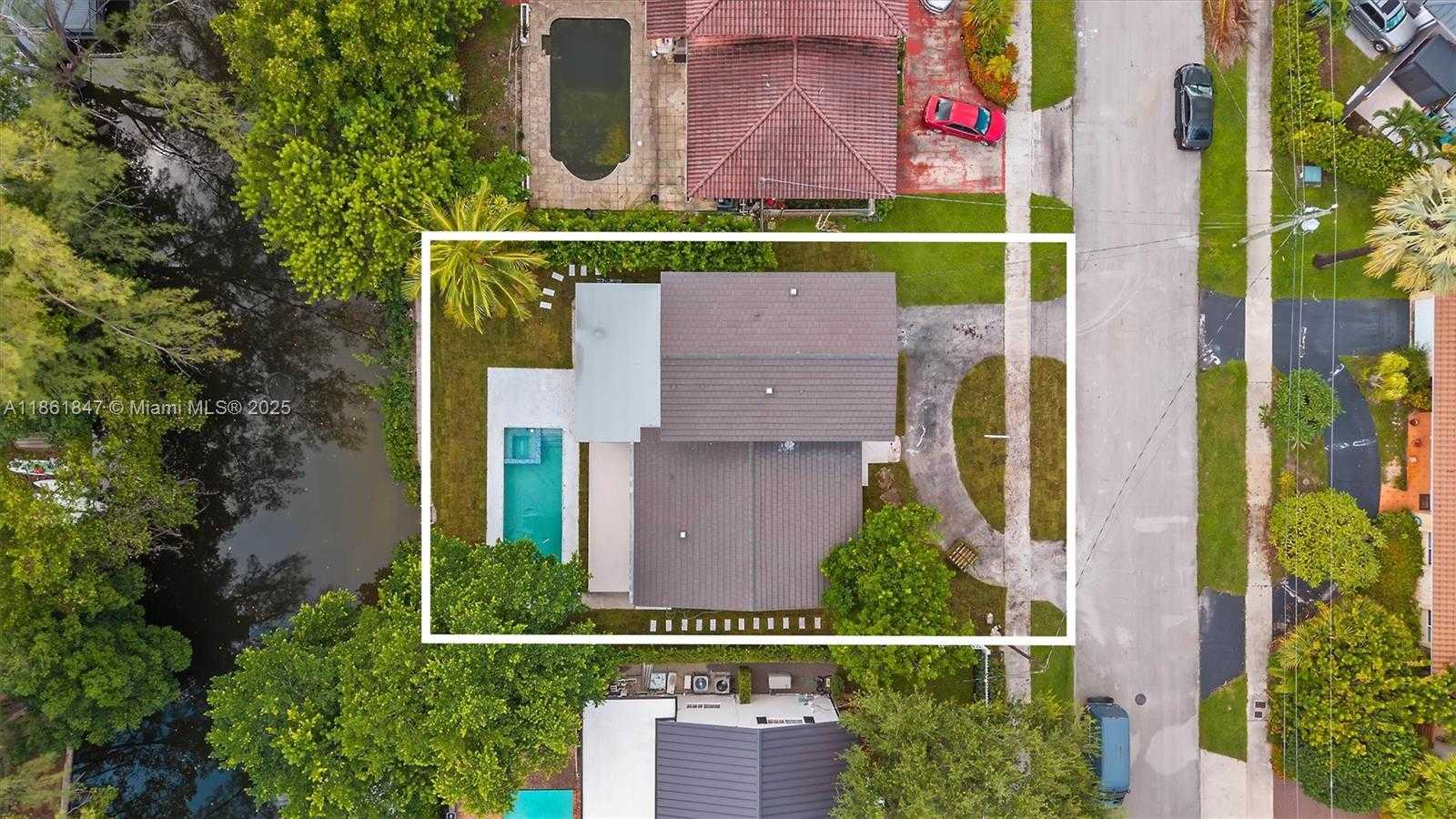 Small Image of 19731 NORTH EAST 24TH AVE, Miami Number 8