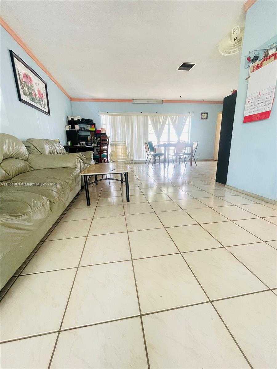 Small Image of 8203 NORTH WEST 73RD TER, Tamarac Number 10
