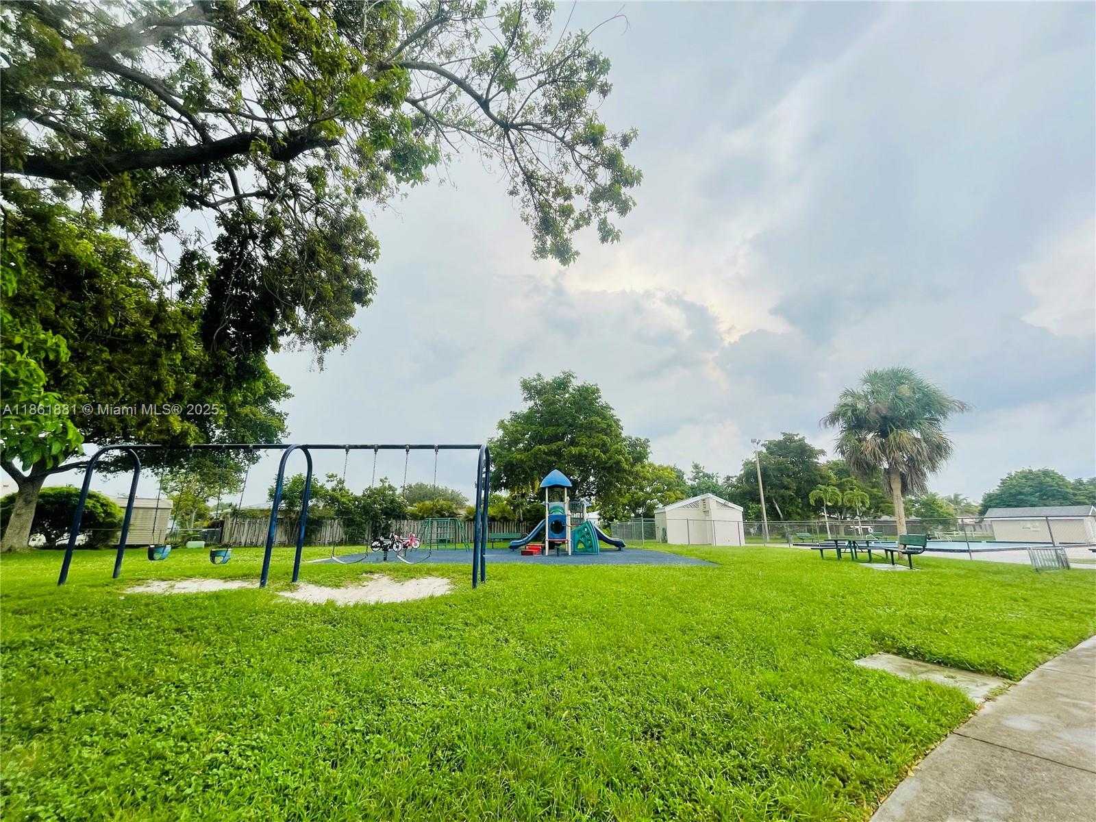 Small Image of 8203 NORTH WEST 73RD TER, Tamarac Number 48