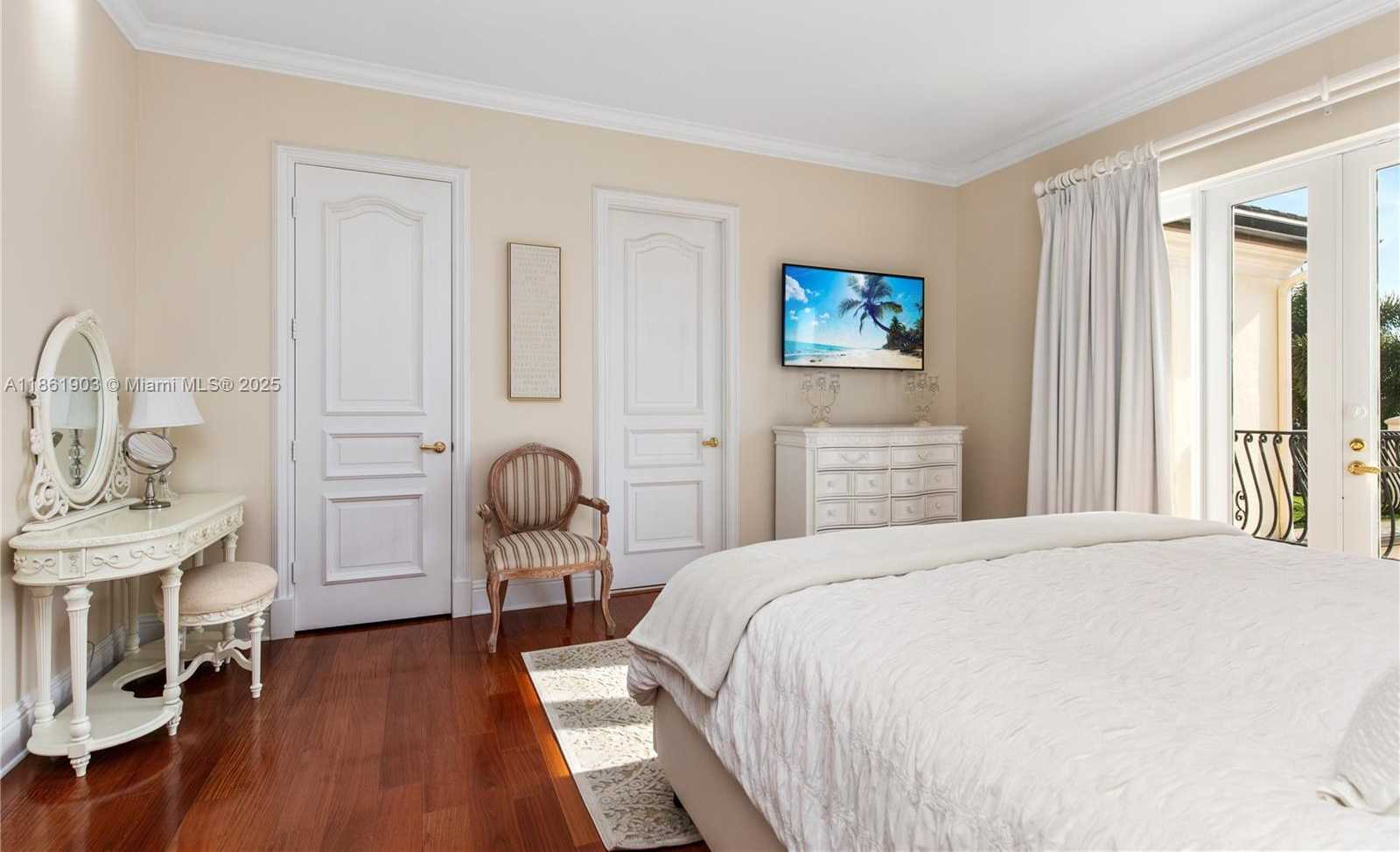 Small Image of 2951 LAKE RIDGE LN, Weston Number 36