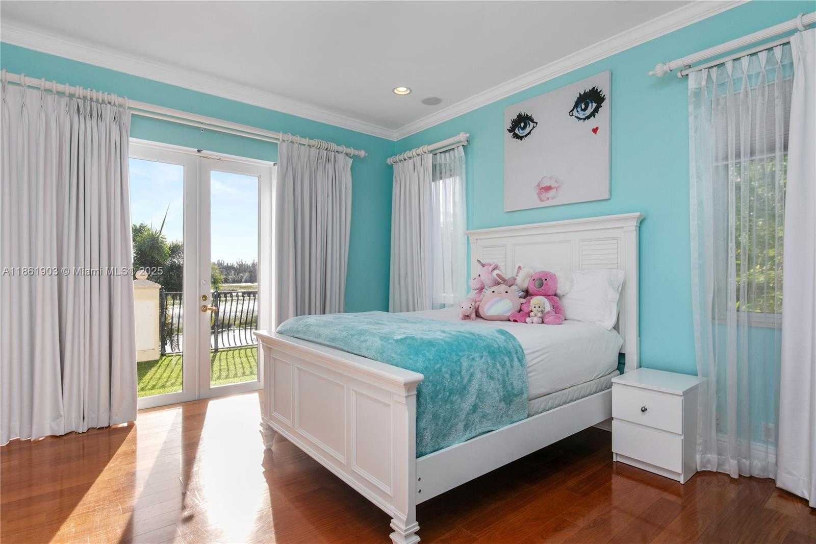 Small Image of 2951 LAKE RIDGE LN, Weston Number 38