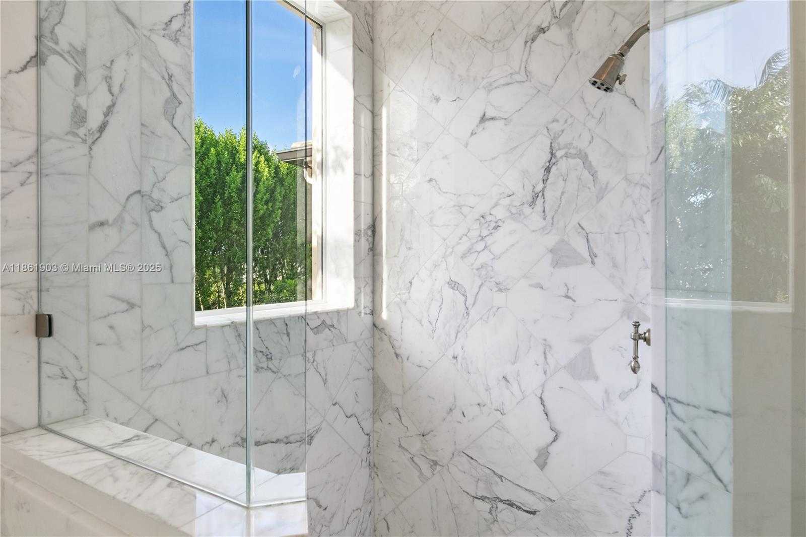 Small Image of 2951 LAKE RIDGE LN, Weston Number 40
