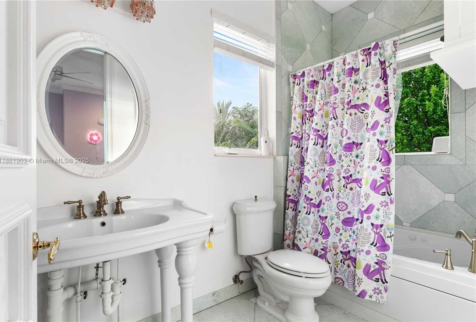 Small Image of 2951 LAKE RIDGE LN, Weston Number 44