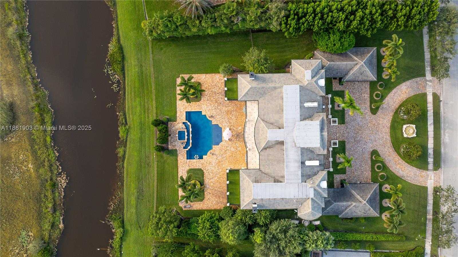 Small Image of 2951 LAKE RIDGE LN, Weston Number 48