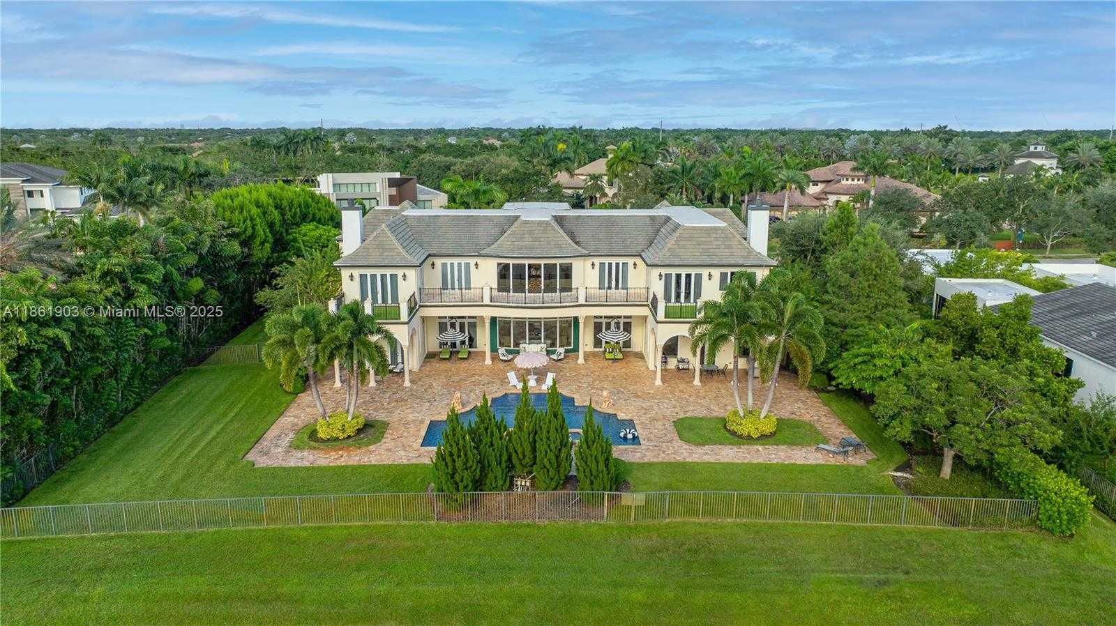 Small Image of 2951 LAKE RIDGE LN, Weston Number 50