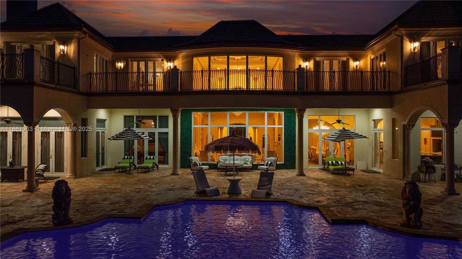 Small Image of 2951 LAKE RIDGE LN, Weston Number 64