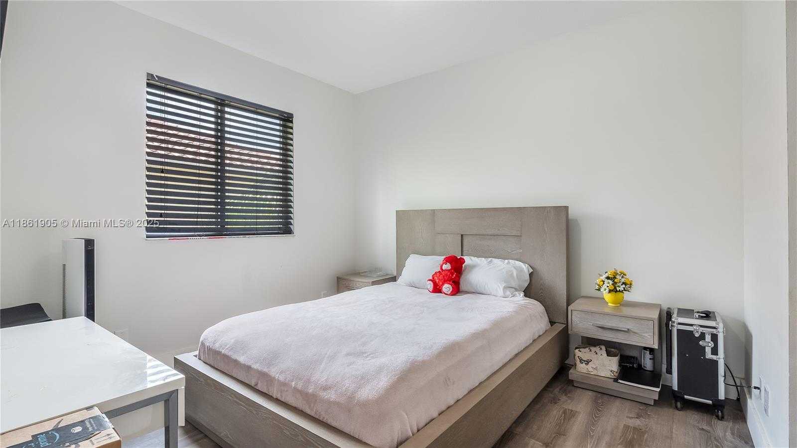 Small Image of 12826 SOUTH WEST 50TH CT, Miramar Number 15