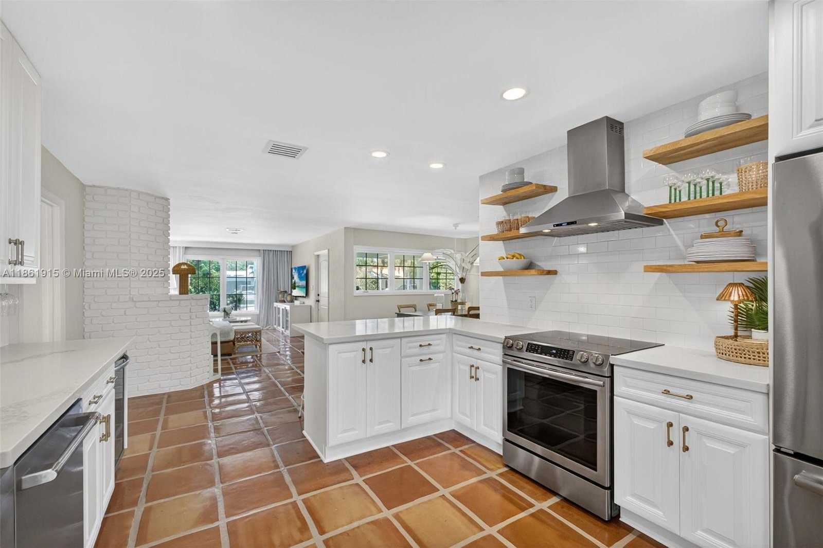 Small Image of 220 RUTLAND BLVD, West Palm Beach Number 10