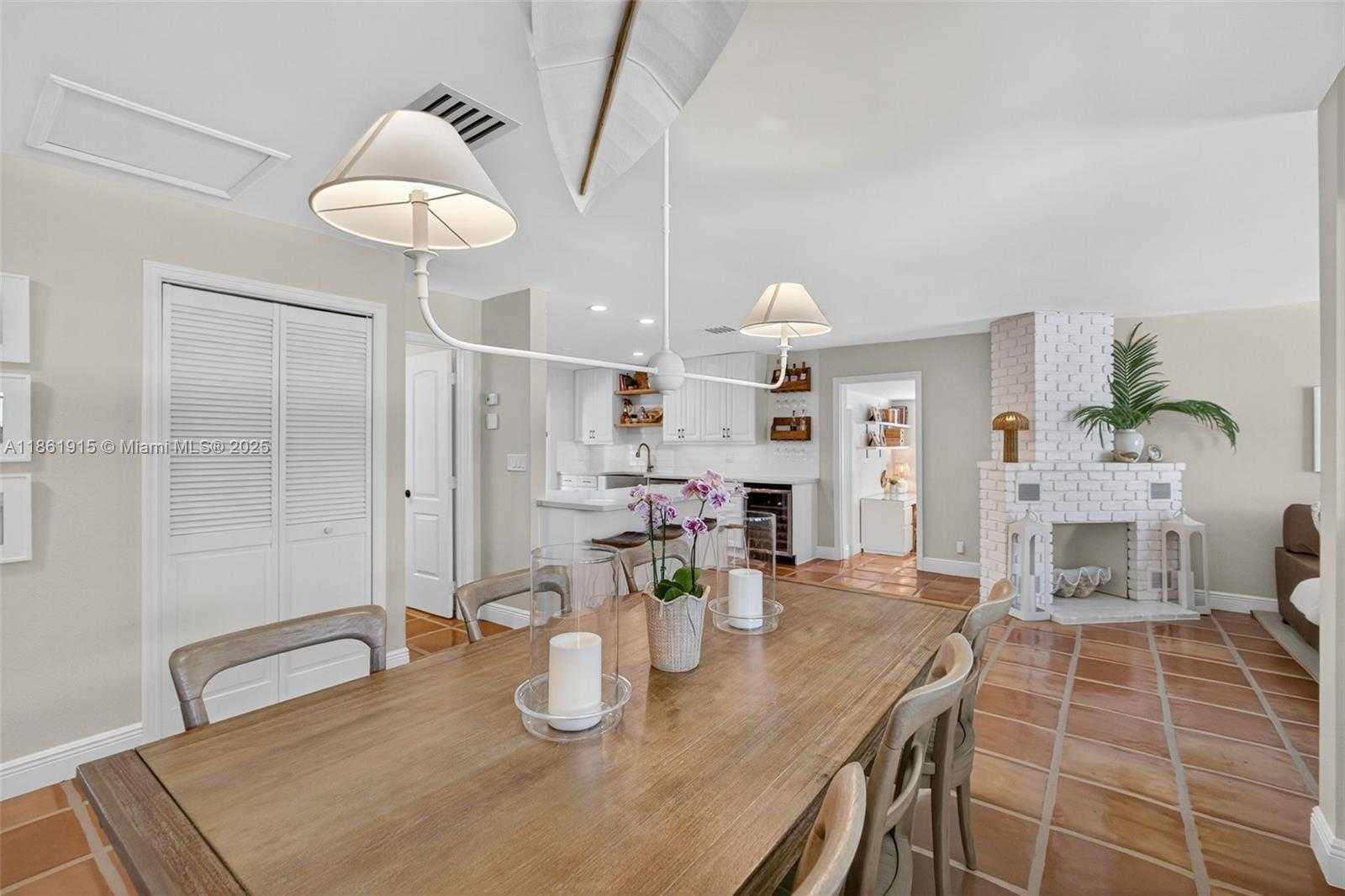 Small Image of 220 RUTLAND BLVD, West Palm Beach Number 11