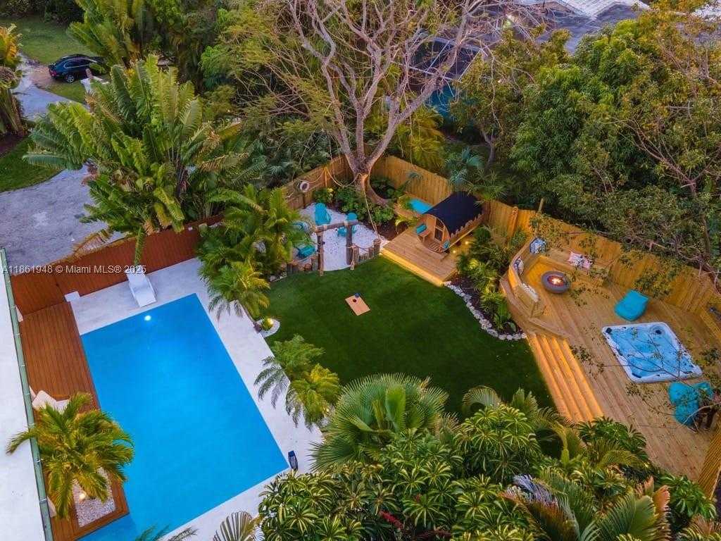 Small Image of 18490 SOUTH WEST 83RD PL, Cutler Bay Number 2
