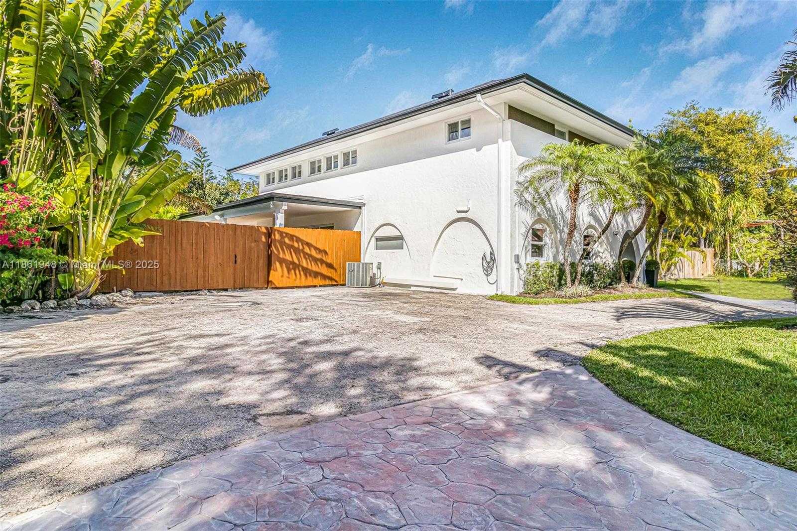 Small Image of 18490 SOUTH WEST 83RD PL, Cutler Bay Number 3