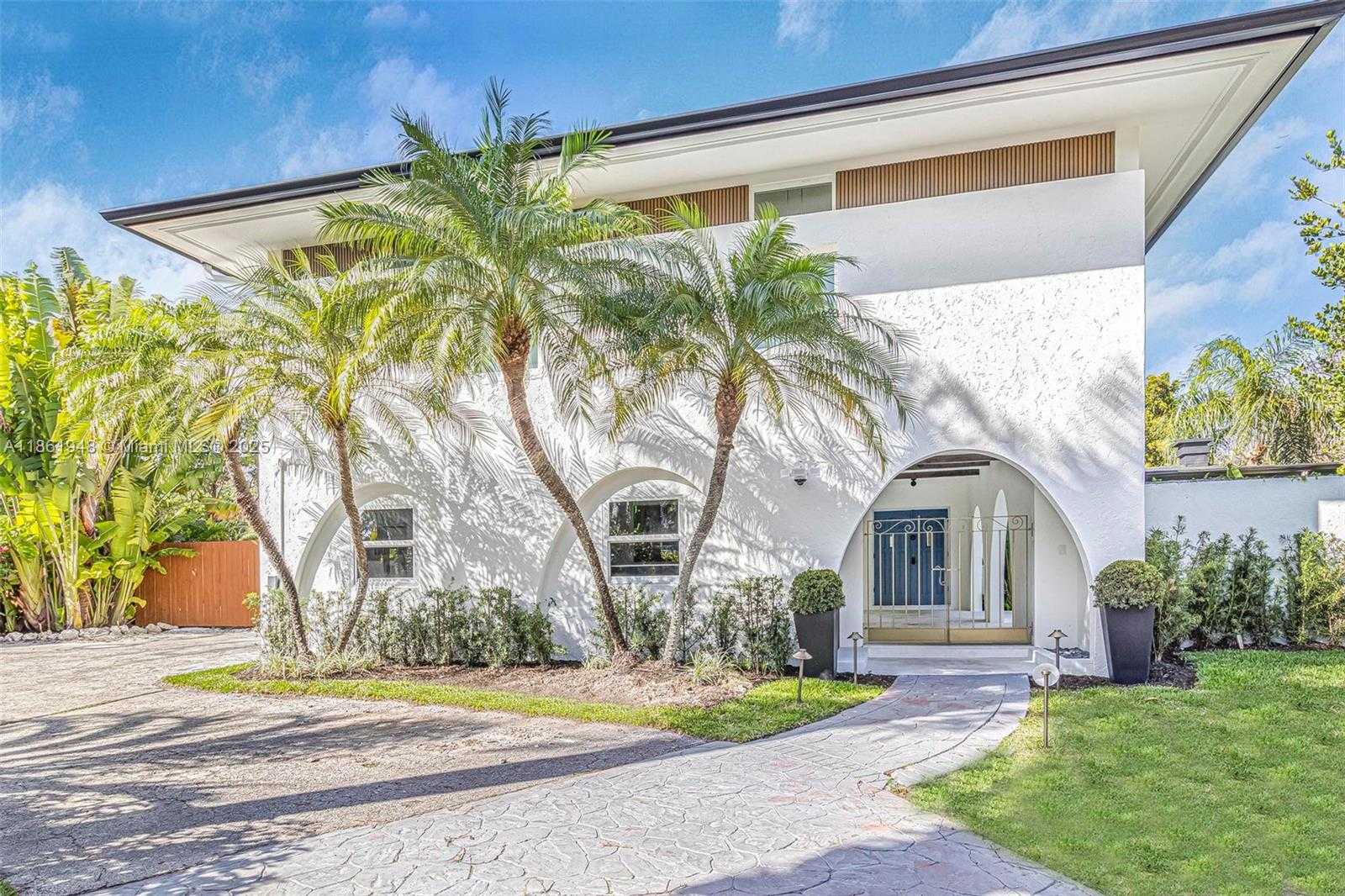 Small Image of 18490 SOUTH WEST 83RD PL, Cutler Bay Number 4