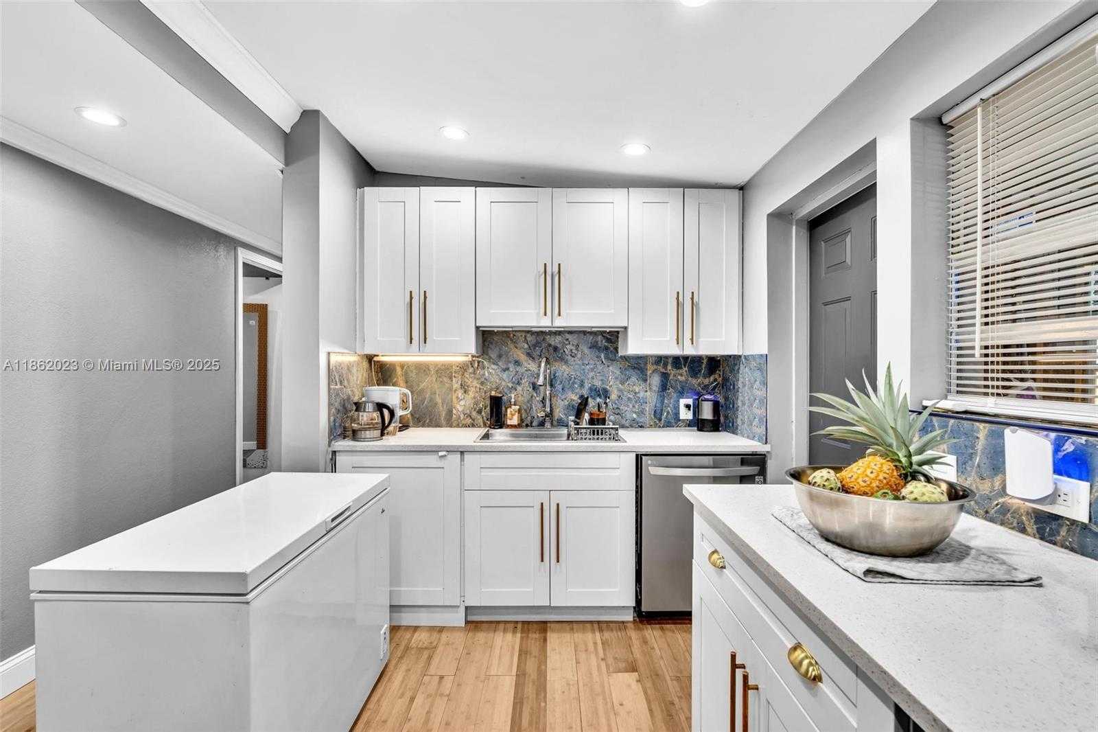 Small Image of 1510 NORTH WEST 11TH PL, Fort Lauderdale Number 11