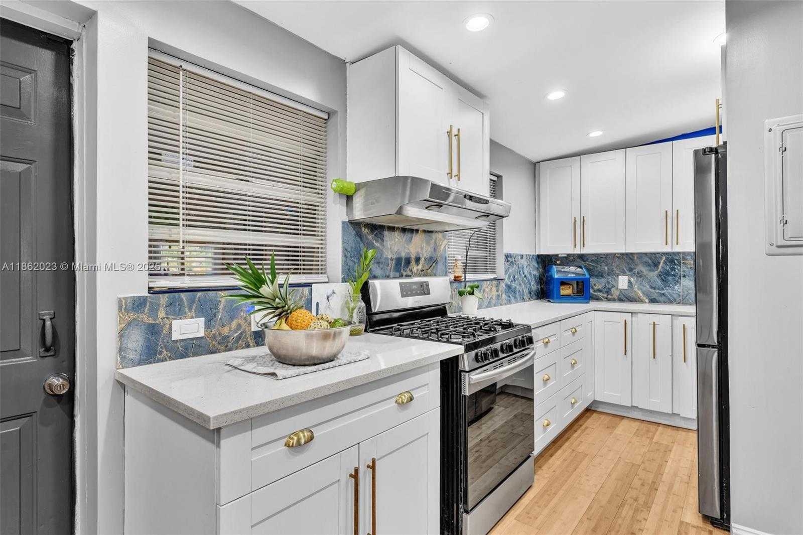 Small Image of 1510 NORTH WEST 11TH PL, Fort Lauderdale Number 14