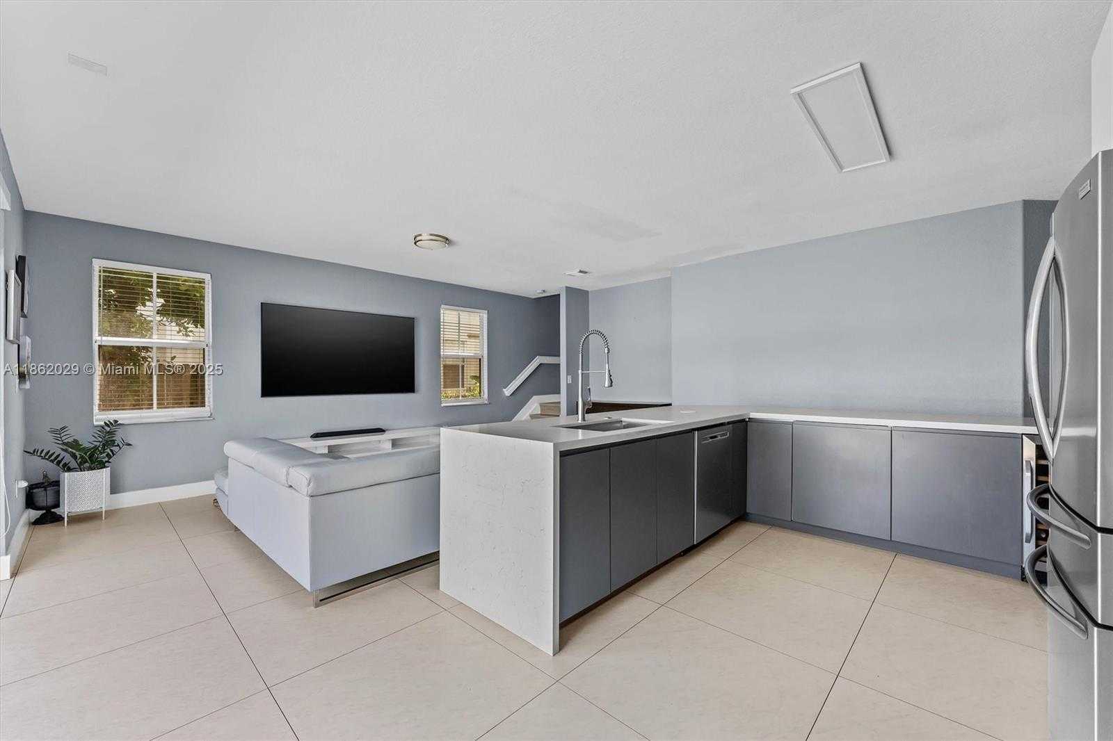 Small Image of 7521 NORTH WEST 113TH PATH, Doral Number 11