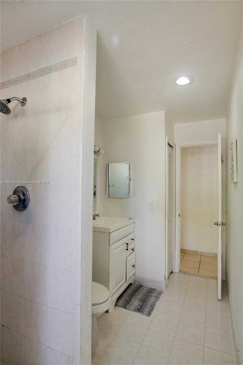 Small Image of 19701 SOUTH WEST 87 AVE, Cutler Bay Number 11