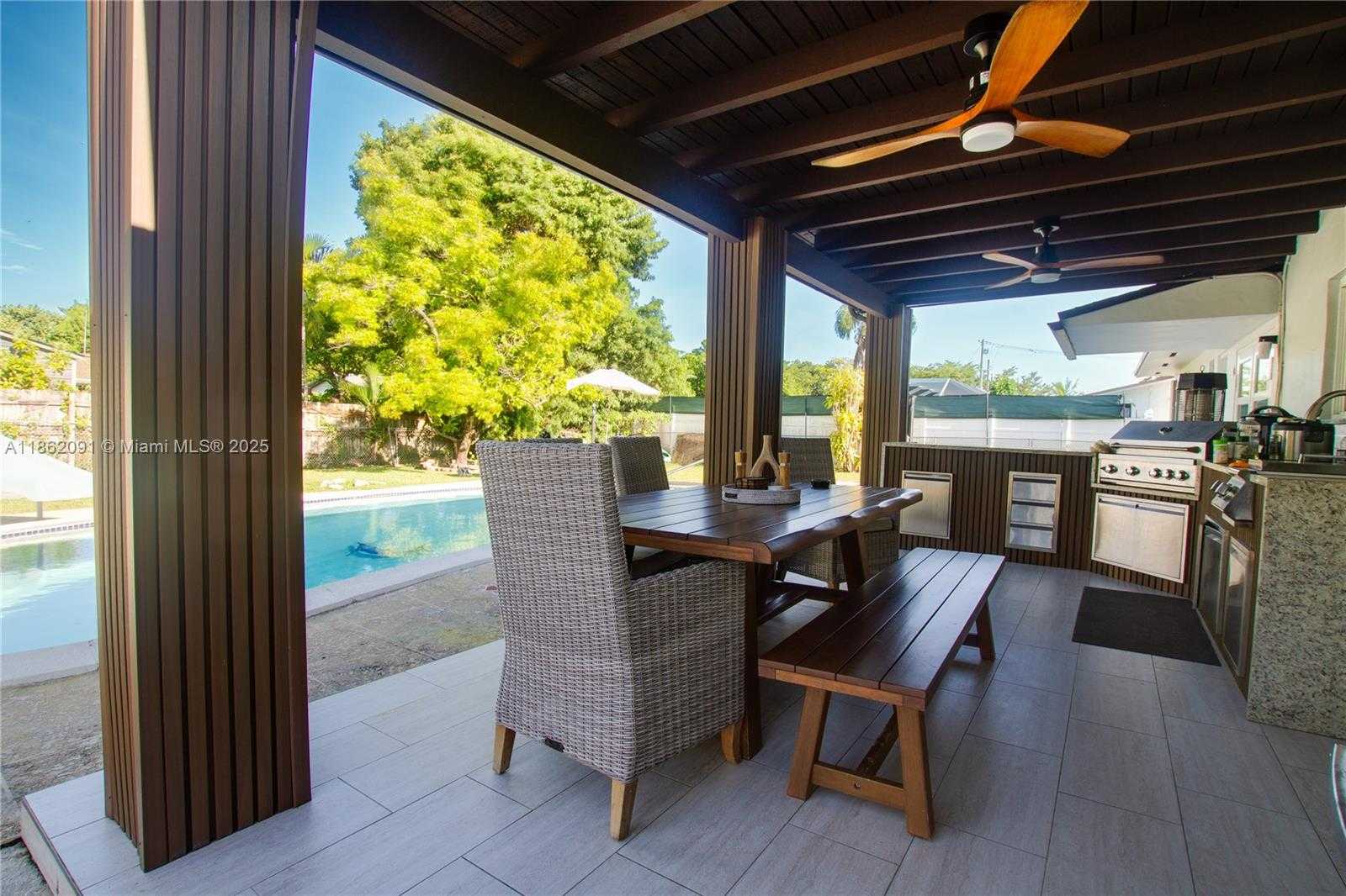 Small Image of 19701 SOUTH WEST 87 AVE, Cutler Bay Number 2