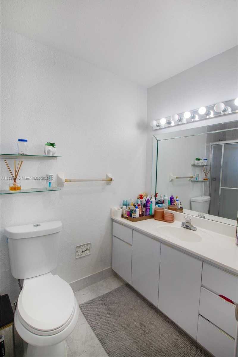 Small Image of 19701 SOUTH WEST 87 AVE, Cutler Bay Number 7