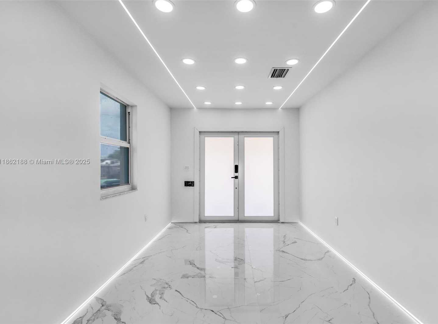 Small Image of 770 SOUTH EAST 5TH PL, Hialeah Number 10